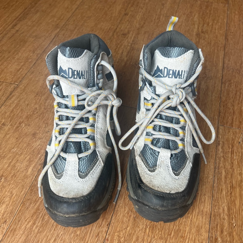 Womens hiking boots